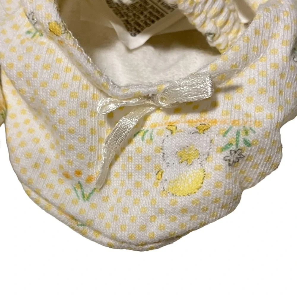 Vintage Celebrity Yellow White Duck Crib Shoes